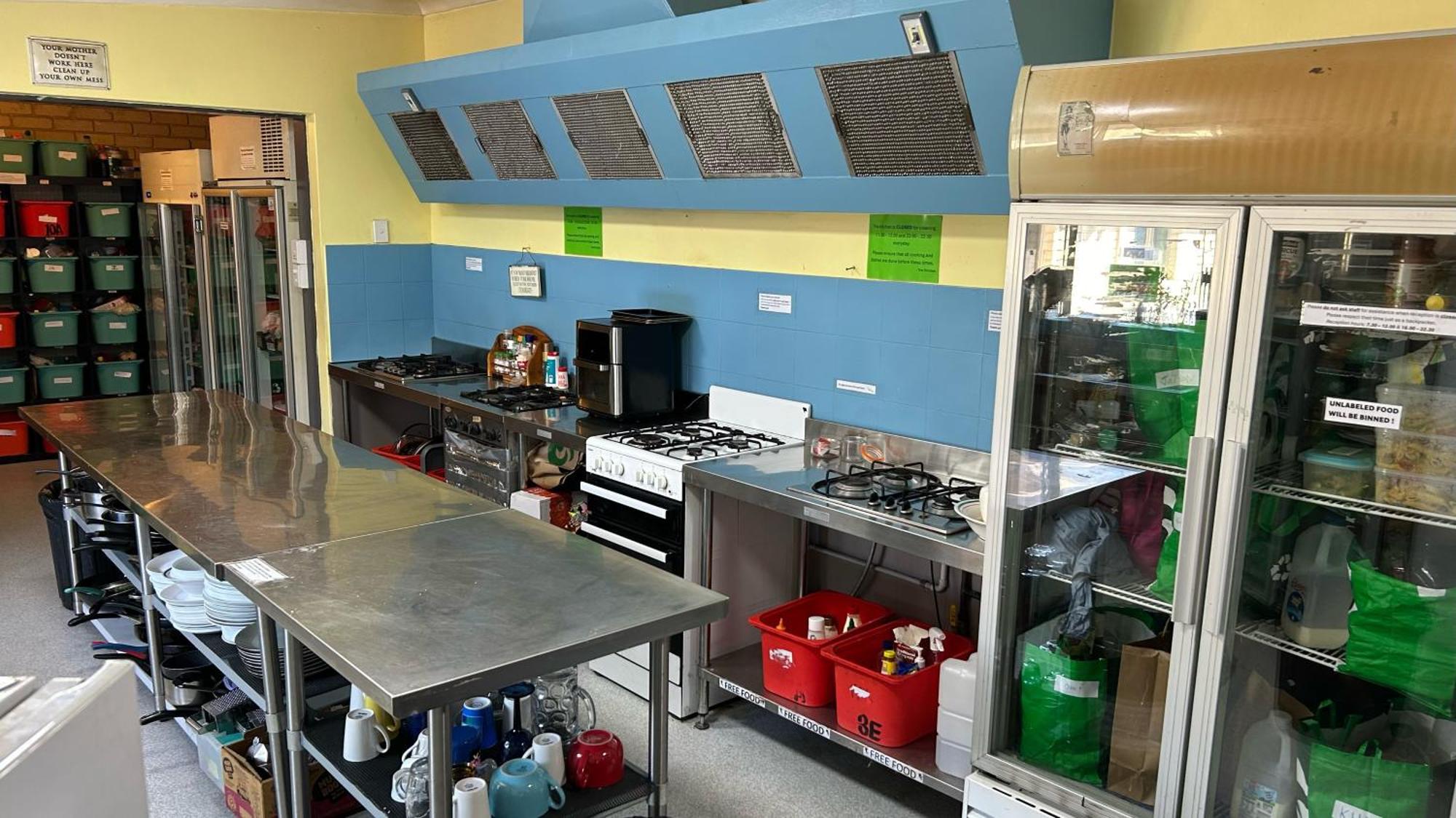 Shiralee Hostel -Note - Valid Passport Required To Check In Perth Exterior photo