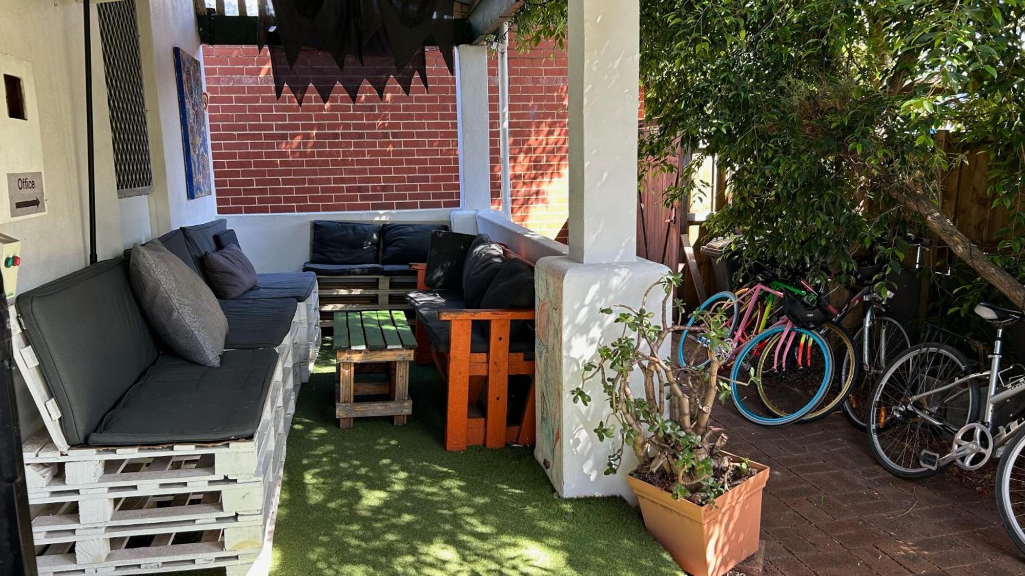 Shiralee Hostel -Note - Valid Passport Required To Check In Perth Exterior photo