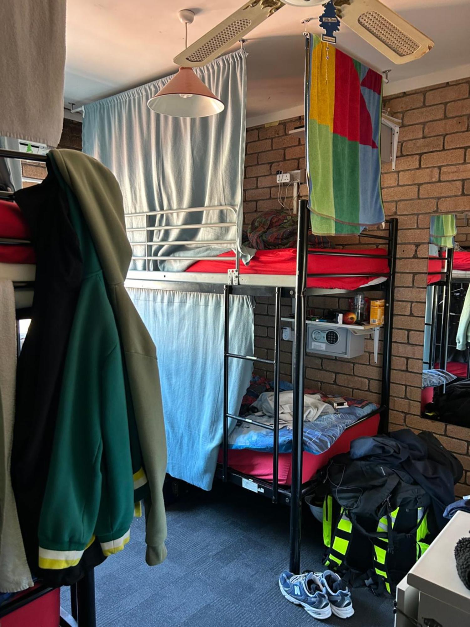 Shiralee Hostel -Note - Valid Passport Required To Check In Perth Exterior photo