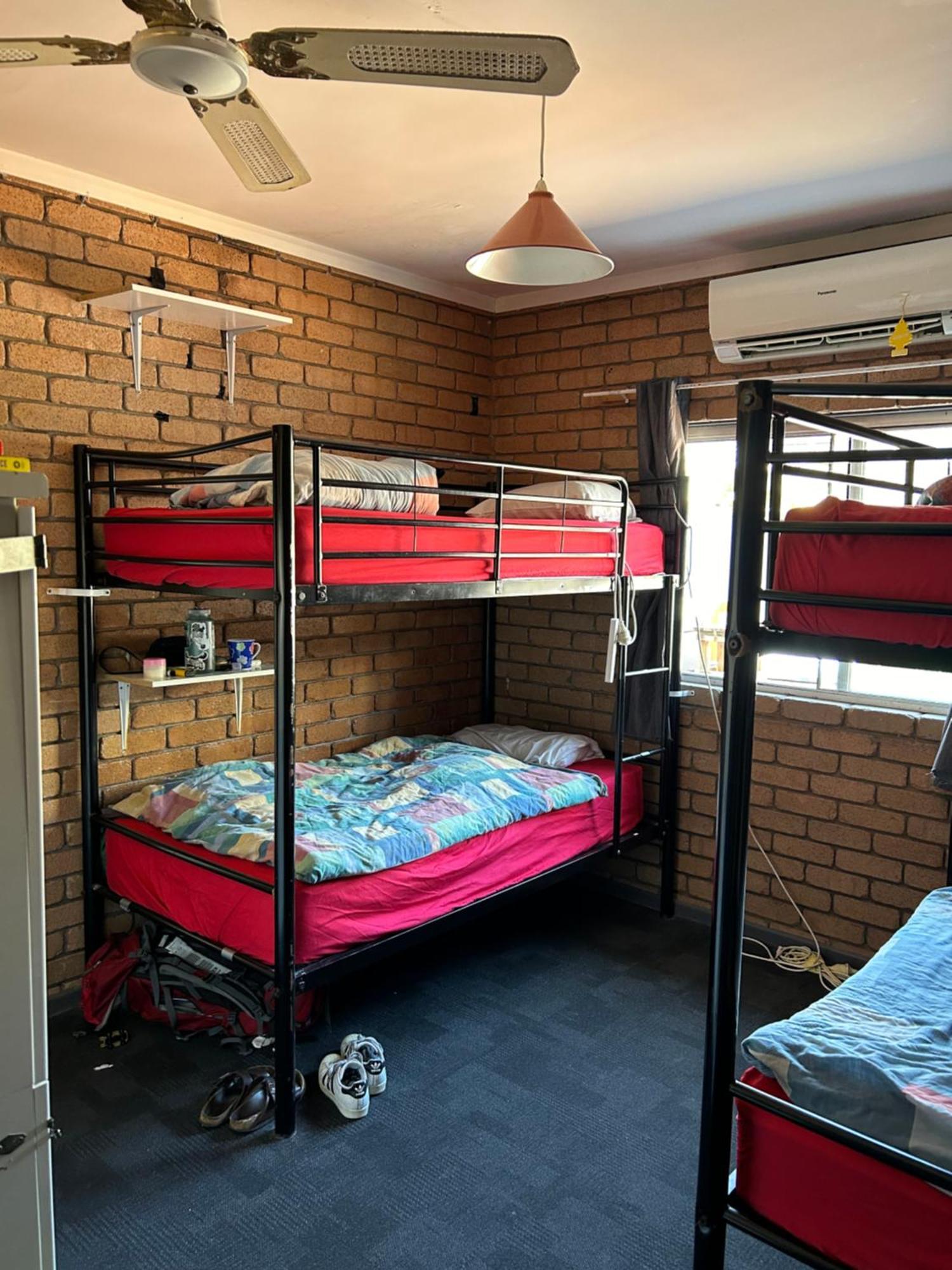 Shiralee Hostel -Note - Valid Passport Required To Check In Perth Exterior photo