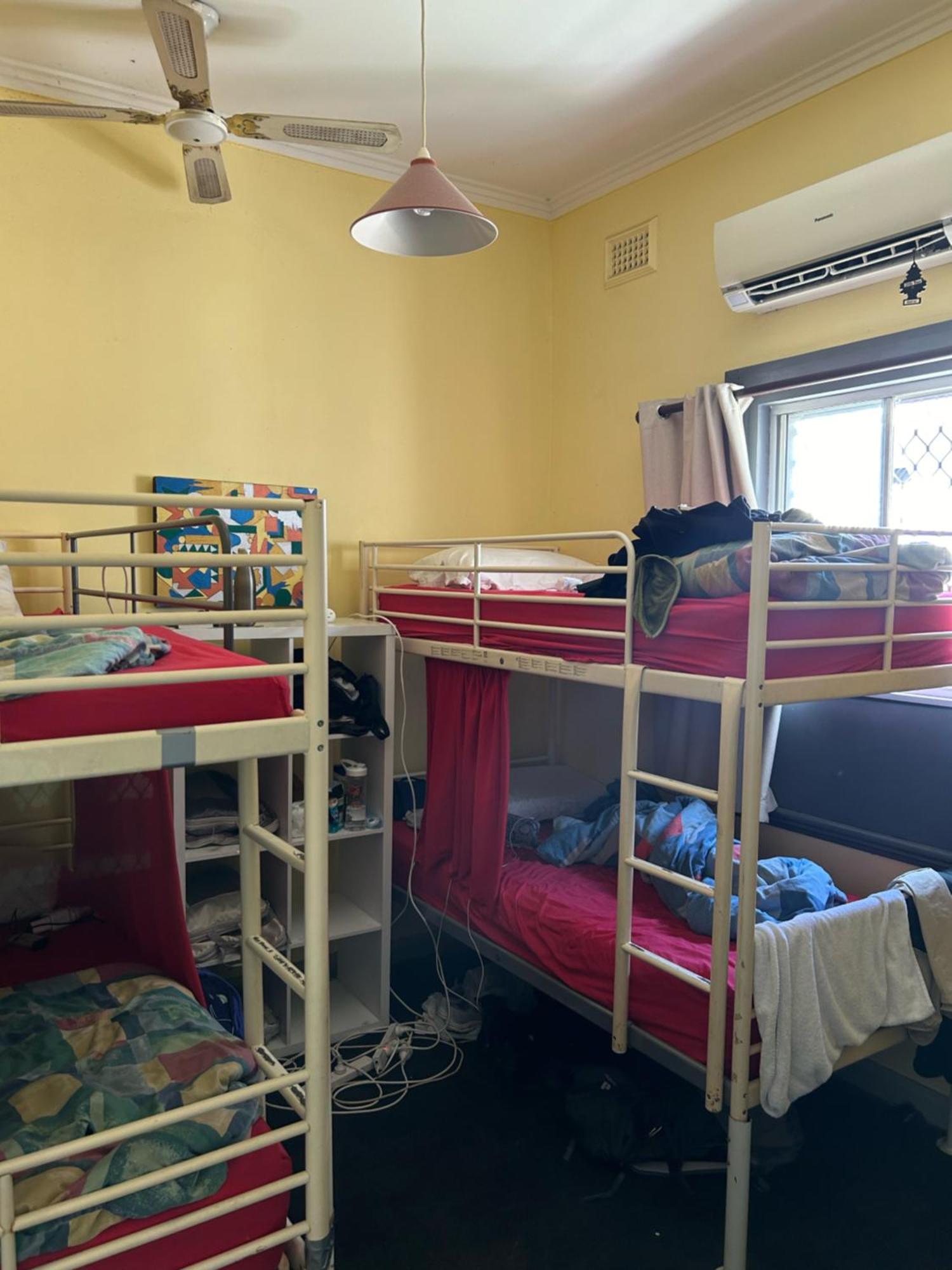 Shiralee Hostel -Note - Valid Passport Required To Check In Perth Exterior photo