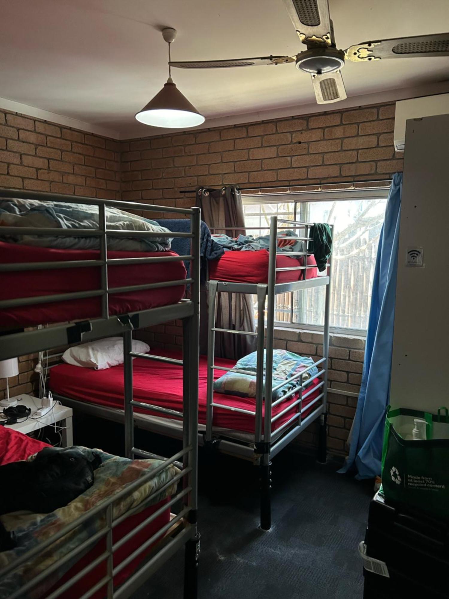 Shiralee Hostel -Note - Valid Passport Required To Check In Perth Exterior photo